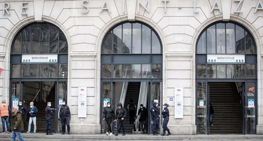 L'ordinateur, qui se trouvait dans une sacoche, aurait disparu alors que la victime descendait à la station Saint-Lazare. Francois Bouchon / Le Figaro 